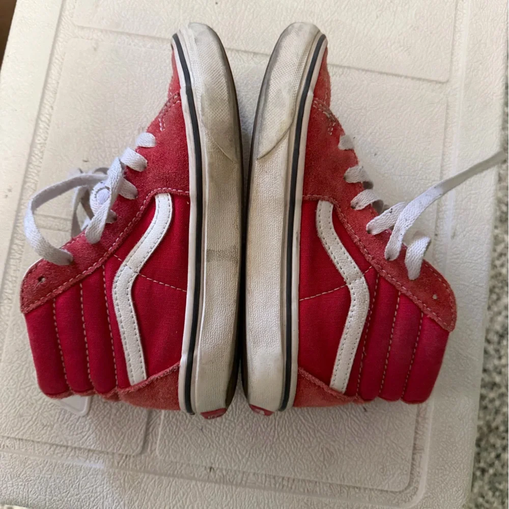 Vans Kids Red & White High-Top Skate Sneakers size 1.0 or 13 - Picture 4 of 8